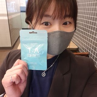입 냄새 완화에 도움을 주는 에티켓 캔디 앳캔디 스트롱민트 — 5점을 준 리뷰어가 2021년 3월 올린 사용 사진