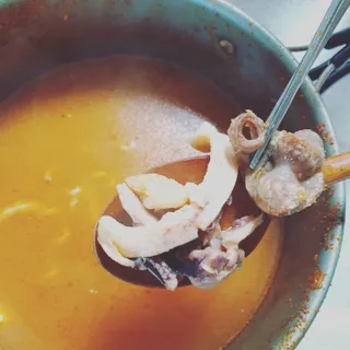 화끈한녀석들 새오똥400g 새우,오징어,똥집 볶음요리 소스,밀떡, 참기름 포함 — 5점을 준 리뷰어가 2022년 12월 올린 사용 사진