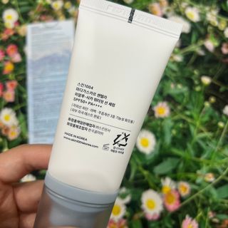 [스킨1004] 마다가스카르 센텔라 히알루-시카 워터핏 선세럼 50ml — 5점을 준 리뷰어가 2024년 5월 올린 사용 사진