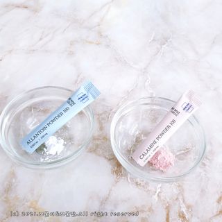 [유니자르] COSDIY    디톡 주스 토너 + 칼라민 파우터 7포 + 알란토인 파우더 7포 — 5점을 준 리뷰어가 2021년 11월 올린 사용 사진