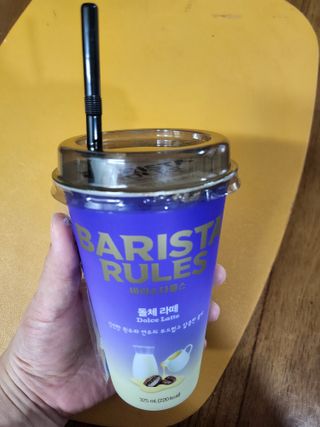 바리스타룰스 돌체 라떼 — 5점을 준 리뷰어가 2023년 4월 올린 사용 사진