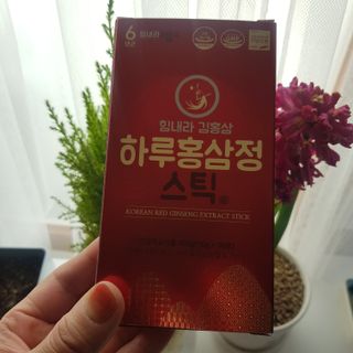 힘내라김홍삼 하루홍삼정스틱 10g x 10포 — 4.5점을 준 리뷰어가 2021년 3월 올린 사용 사진