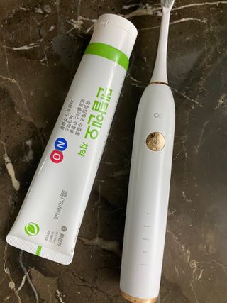프리마인 유해균 뿐만 아니라 유익균까지 씻어내는 치약은 그만, 건강한 구강환경을 만드는 덴탈엔오 — 5점을 준 리뷰어가 2022년 11월 올린 사용 사진