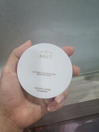 위뜨 글로시 레이어 쿠션 — 5점을 준 리뷰어가 2022년 7월 올린 사용 사진