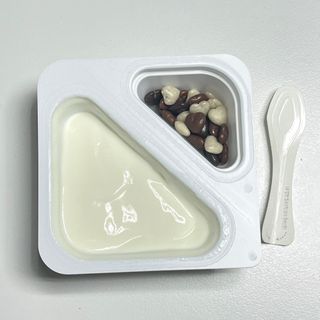 남양유업 또깍 접어 떠먹는 불가리스 2종 — 5점을 준 리뷰어가 2021년 1월 올린 사용 사진