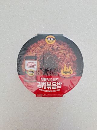 [서울시스터즈] CU 김치 4총사 세트-김치볶음밥, 김치큐브닭, 김치바삭김, 김치아몬드 — 5점을 준 리뷰어가 2021년 10월 올린 사용 사진