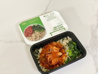 직탁 식단관리 3종 도시락(꼬막 듬뿍 곤드레비빔밥, 알리오올리오 불고기오믈렛, 매콤쭈꾸미 시래기유채밥) — 5점을 준 리뷰어가 2022년 7월 올린 사용 사진