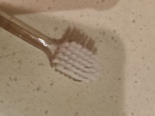 에브리모먼트 에브리 모먼트 칫솔 Every moment toothbrush — 4점을 준 리뷰어가 2022년 2월 올린 사용 사진