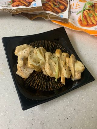 굽네몰 [굽네] 소스가 맛있는 닭가슴살 슬라이스 4종 — 5점을 준 리뷰어가 2021년 11월 올린 사용 사진