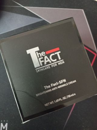 The Fact 더팩트 에스에프엔 브라이트닝 안티 링클 크림 50ml — 5점을 준 리뷰어가 2022년 5월 올린 사용 사진