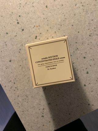 Dr.느루벗 느루벗 링클 솔루션 콘센트레이트 스네일 탄력 달팽이 크림 80g — 5점을 준 리뷰어가 2021년 5월 올린 사용 사진