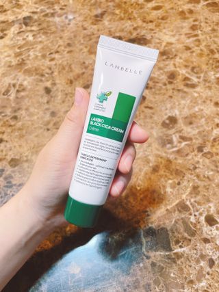 랑벨 랑바이오 블랙 시카 크림 50ml(블랙비 프로폴리스, 시카 4종, 판테놀 10 함유) — 4점을 준 리뷰어가 2022년 6월 올린 사용 사진