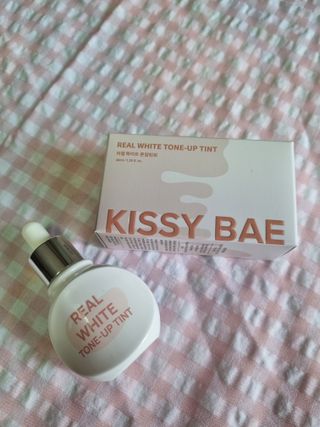 KISSY BAE 키시베이 키시베이 리얼화이트 톤업틴트 — 5점을 준 리뷰어가 2021년 9월 올린 사용 사진