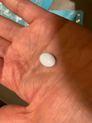 입 냄새 완화에 도움을 주는 에티켓 캔디 앳캔디 스트롱민트 — 5점을 준 리뷰어가 2021년 2월 올린 사용 사진