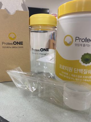 프로티원 단백질쉐이크 녹차맛 2주분 1통+보틀 — 5점을 준 리뷰어가 2021년 5월 올린 사용 사진