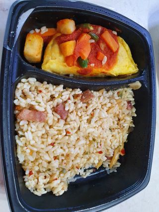 직탁 식단관리 3종 도시락(꼬막 듬뿍 곤드레비빔밥, 알리오올리오 불고기오믈렛, 매콤쭈꾸미 시래기유채밥) — 4점을 준 리뷰어가 2022년 7월 올린 사용 사진