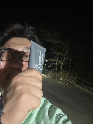 UVX 퀀텀 마스 올인원 톤업 선스크린 — 3.5점을 준 리뷰어가 2024년 3월 올린 사용 사진