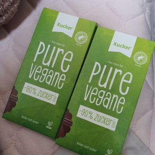 당류2g 자일리톨로 단맛을낸 슈카 퓨어비건 무설탕초콜릿 Xucker vegan 2개입 — 4점을 준 리뷰어가 2021년 4월 올린 사용 사진