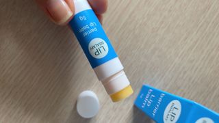 [립빠미] 립앤칙스 멀티밤 + 베리어립밤 2종 — 1점을 준 리뷰어가 2021년 8월 올린 사용 사진