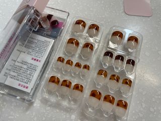 데싱디바 매직프레스 가을신상 숏 스퀘어_3종 중 택1 — 4점을 준 리뷰어가 2021년 9월 올린 사용 사진