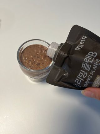 일일하우 슬리밍 플랜B 고소한 귀리맛, 진한 카카오맛 (체중조절식) — 5점을 준 리뷰어가 2023년 5월 올린 사용 사진