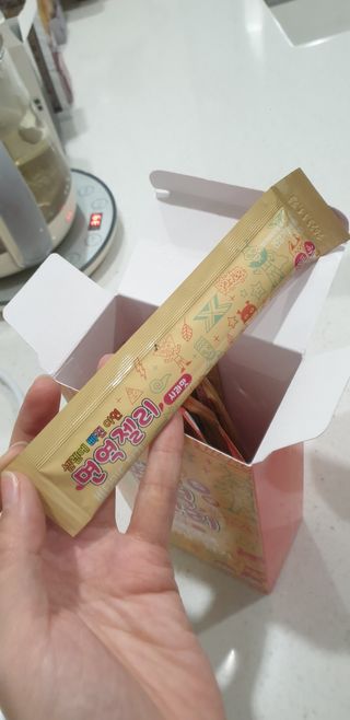 다나음 셀렌에 빠진 아연면역젤리 열대과일맛+사과맛 — 3점을 준 리뷰어가 2023년 1월 올린 사용 사진