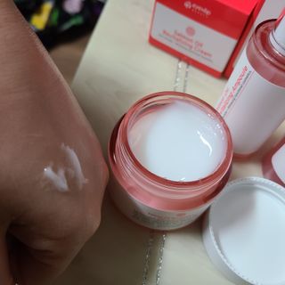 아이앤립 / EYENLIP 아이앤립 연어오일 리바이탈라이징 토너+앰플+크림 3종 세트 — 4.5점을 준 리뷰어가 2021년 6월 올린 사용 사진
