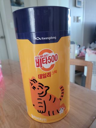 광동생활건강 프리 [광동] VB와 VC를 함유한 멀티 비타민 비타 500 데일리 스틱 180포 — 5점을 준 리뷰어가 2022년 6월 올린 사용 사진