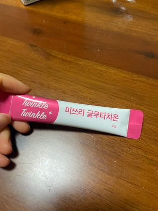 메디포스트 모비타 미쓰리 글루타치온 30포 — 5점을 준 리뷰어가 2023년 2월 올린 사용 사진