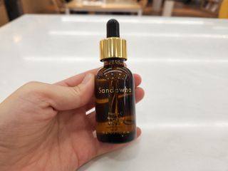 스킨큐어 산다화 비타민c 화이트닝 에센스 30ml — 5점을 준 리뷰어가 2023년 10월 올린 사용 사진