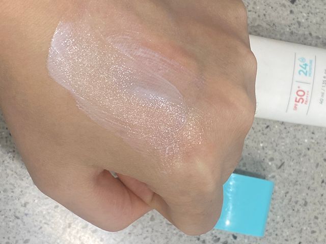 리더스 카밍 바이오틱스 선 에센스 SPF 50+ PA++++ 리뷰 사진