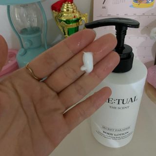 레츄얼 더 센트 바디로션 시크릿 파라다이스(500ml) — 5점을 준 리뷰어가 2022년 7월 올린 사용 사진