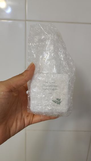 [ 톡톡스킨 ] 피톤치드 핸드워시 — 5점을 준 리뷰어가 2021년 7월 올린 사용 사진