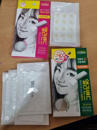 올리브영 엘라밴드 하이드로 도트 스팟패치 12mm, 티트리 — 5점을 준 리뷰어가 2022년 10월 올린 사용 사진