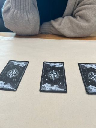 워터멜론컴퍼니 배우지 않고서도 할 수 있는 세상에 없던 셀프 타로카드 / 타로메이트 — 5점을 준 리뷰어가 2022년 12월 올린 사용 사진