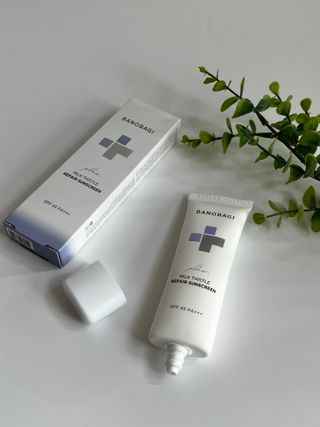 바노바기 코스메틱 바노바기 밀크씨슬 리페어 시카 선스크린 플러스 50ml — 5점을 준 리뷰어가 2023년 2월 올린 사용 사진