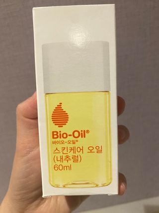 바이오오일 [바이오-오일] 스킨케어 오일 내추럴 60ml — 5점을 준 리뷰어가 2021년 11월 올린 사용 사진