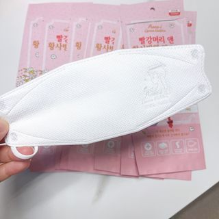[숨그림] 3D 입체형, 짱구, 무직타이거, 빨강머리앤 우리아이 그리고 내가 쓰는 믿을수있는 케릭터 마스크 — 5점을 준 리뷰어가 2021년 9월 올린 사용 사진