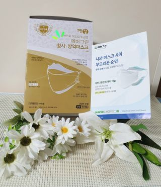 에버그린 순면 끈조절 KF94 마스크 - 화이트 30매 — 5점을 준 리뷰어가 2021년 4월 올린 사용 사진