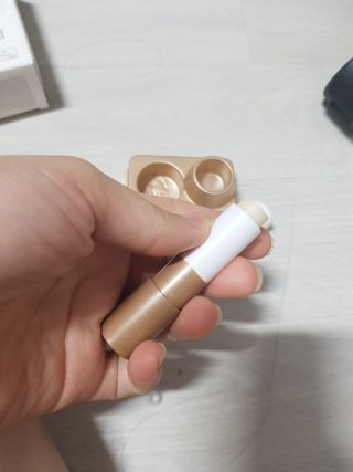 더사가오브수 [사가수] 효혜윤 보태니컬 에너지 에센스인로션 20ml /아이포올 스틱 3g — 3점을 준 리뷰어가 2023년 3월 올린 사용 사진