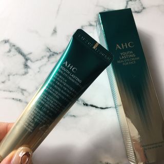 [NEW 탄력유턴 아이크림] AHC 유스 래스팅 리얼 아이크림 포 페이스 — 5점을 준 리뷰어가 2021년 2월 올린 사용 사진