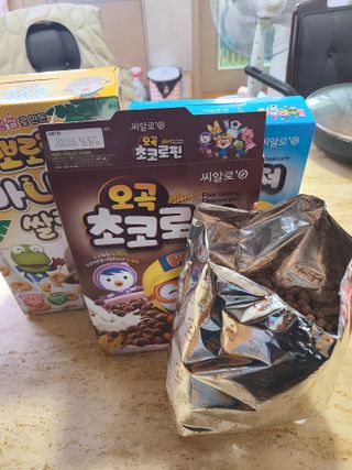 씨알푸드 뽀로로 시리얼 3종 — 5점을 준 리뷰어가 2022년 2월 올린 사용 사진