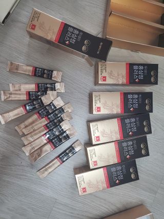 서울약사신협_투데이홍삼정플러스스틱_10g x 60포 — 5점을 준 리뷰어가 2021년 6월 올린 사용 사진