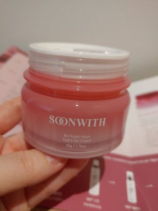 SOONWITH 바이오 수퍼 아쿠아 하이드로 젤 크림 — 5점을 준 리뷰어가 2021년 3월 올린 사용 사진