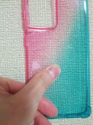 뮤즈캔 갤럭시S21 시리즈 그라데이션 탱크방탄 케이스 — 5점을 준 리뷰어가 2021년 2월 올린 사용 사진
