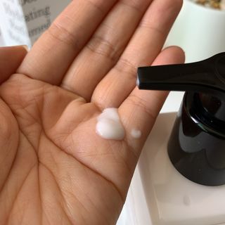 줄라이 모닝 _ JULY MORNING 줄라이모닝 하이드레이팅 퍼퓸드 바디앤핸드 에멀젼 — 4.5점을 준 리뷰어가 2021년 9월 올린 사용 사진