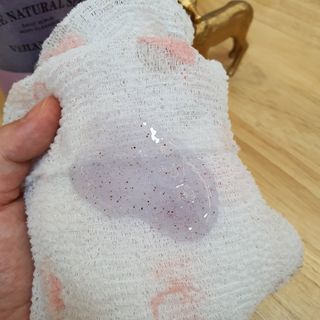 벨먼 내추럴스파 수분광채 스크럽 바디워시 600ml 5종 — 5점을 준 리뷰어가 2022년 5월 올린 사용 사진