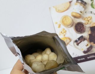 도이퉁 마카다미아 넛 90g  로얄 마카넛 오리지널 쏠트 허니 — 5점을 준 리뷰어가 2021년 3월 올린 사용 사진