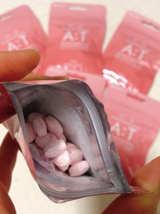 입 냄새 완화에 도움을 주는 에티켓 캔디 복숭아맛 앳캔디 — 4.5점을 준 리뷰어가 2020년 12월 올린 사용 사진