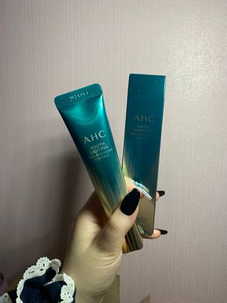 [NEW 탄력유턴 아이크림] AHC 유스 래스팅 리얼 아이크림 포 페이스 — 5점을 준 리뷰어가 2021년 2월 올린 사용 사진